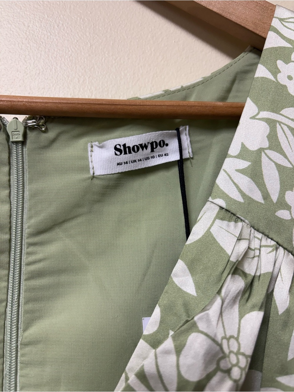SHOWPO Freollyn Deep V Neck Floral Sheer Sleeve Maxi Dress in Sage Size 10 NWT - Picture 9 of 14